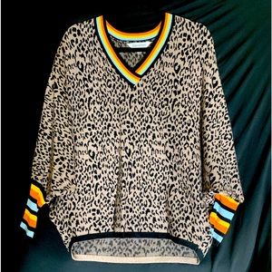 DAVI AND DANI Cheetah sporty stripes sweater size M